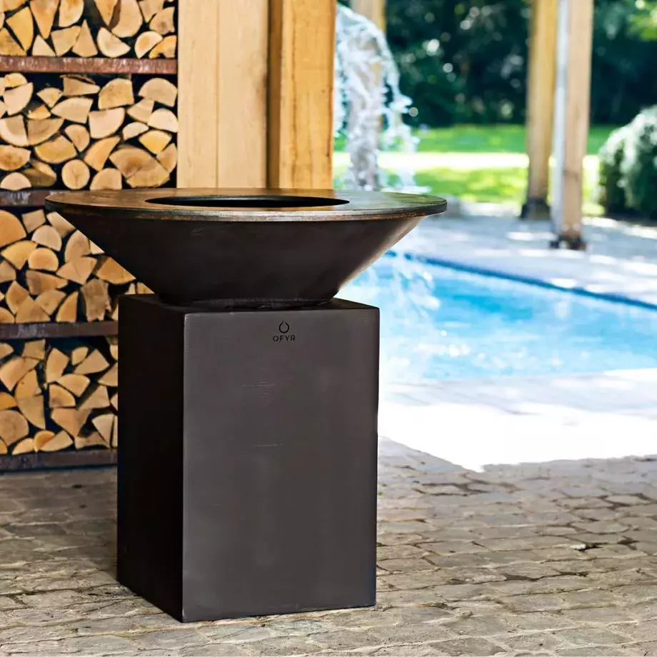 Barbecue de design a lenha com revestimento preto - OFYR Classic Black 100